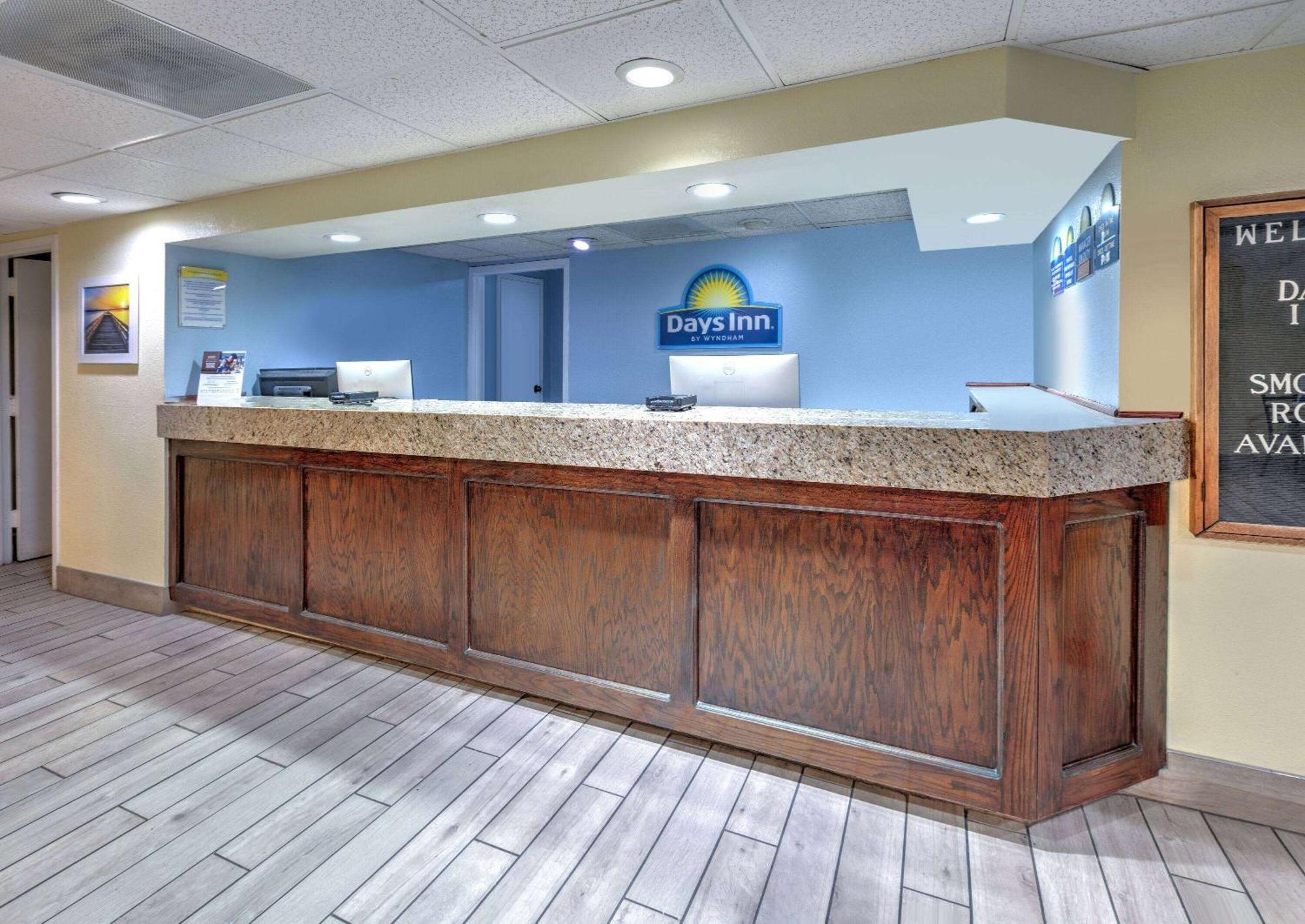 Days Inn By Wyndham Greenville Ms Exterior foto